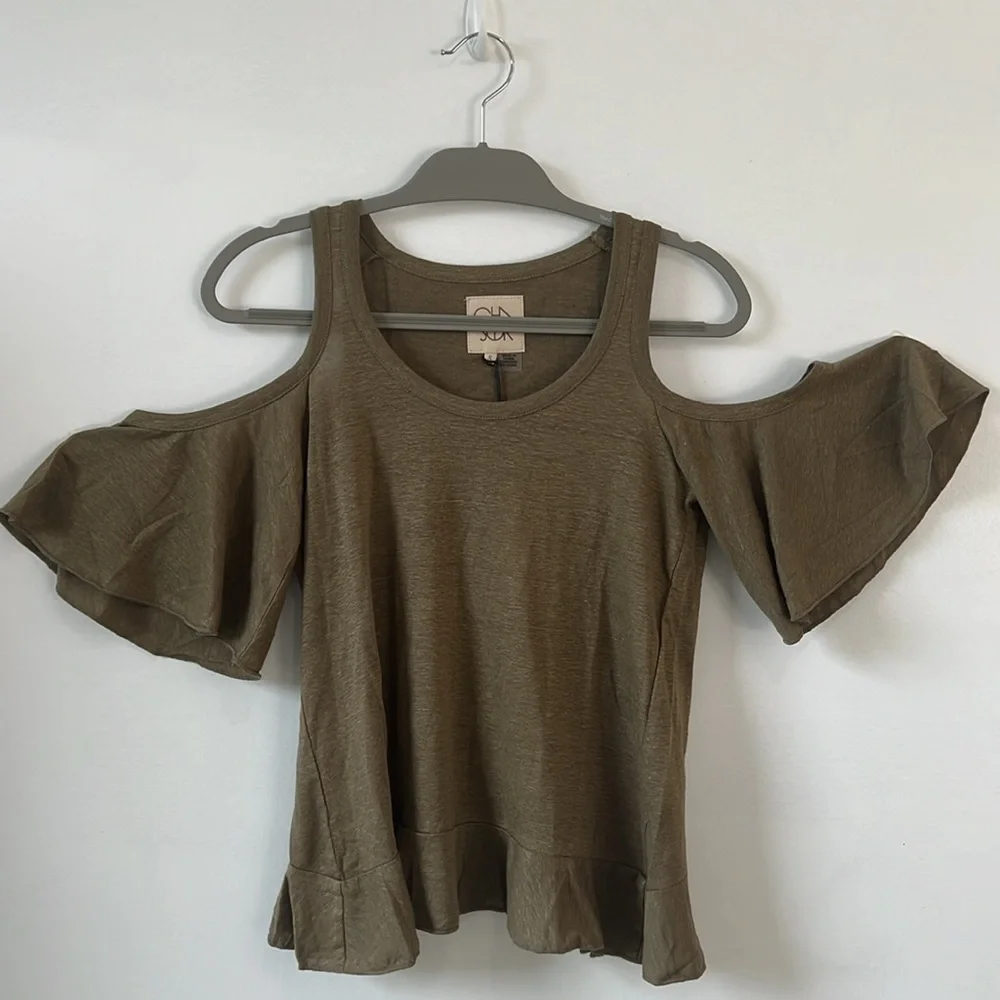 Chaser flutter sleeve